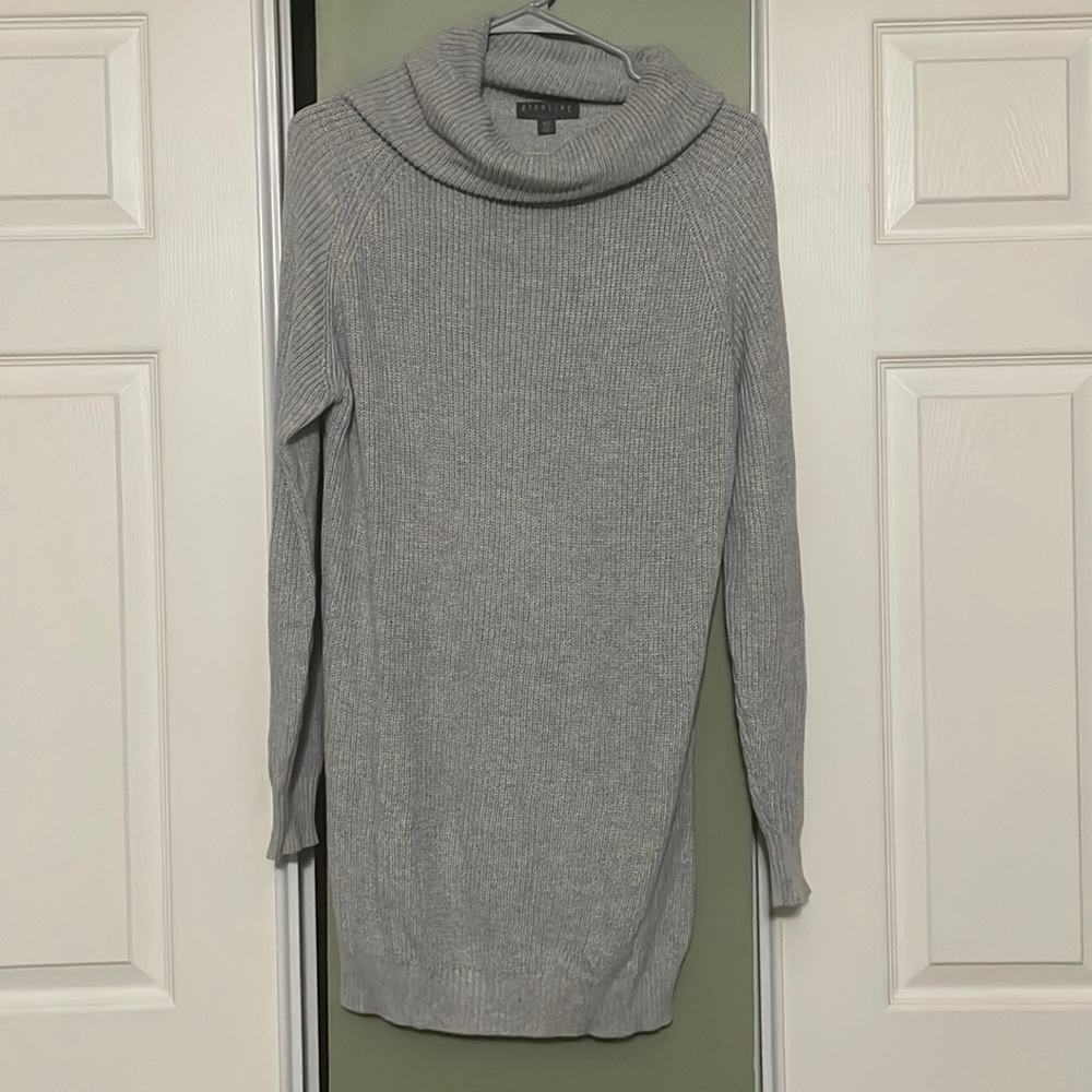 Highline Collective Women’s Sweater, Great Condition, Size XS (Runs Big IMO)